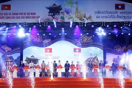 Khai mạc Tuần Văn hóa-Du lịch Tây Bắc và Thành phố Hồ Chí Minh tại Lào