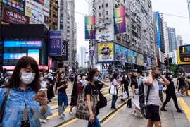 Người dân Hong Kong giữa dịch COVID-19. (Nguồn: TTXVN) 