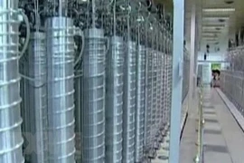 Các máy ly tâm bên trong cơ sở hạt nhân Natanz ở miền Trung Iran. (Nguồn: IRNA/TTXVN) 