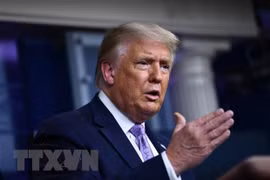 Cựu Tổng thống Trump ra sách về những bức thư với người nổi tiếng