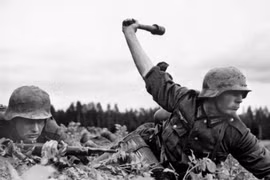 Ngày 22/6/1941, Đức quốc xã đã mở màn chiến dịch Barbarossa, bất ngờ tấn công xâm lược Liên Xô. (Ảnh: Britannica)