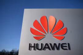 Biểu tượng Huawei. (Ảnh: AFP/TTXVN) 
