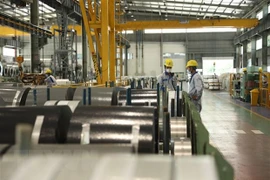 Sản xuất thép cuộn xuất khẩu tại Công ty TNHH Thép JFE Shoji Hải Phòng, vốn đầu tư Nhật Bản, tại Khu công nghiệp đô thị VSIP Hải Phòng. (Ảnh: Danh Lam/TTXVN) 