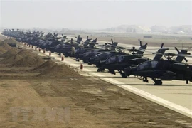 Trực thăng Apache của quân đội Mỹ (Ảnh: USAF/TTXVN) s