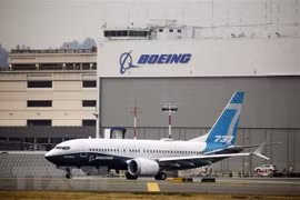 Máy bay Boeing 737 MAX thực hiện chuyến bay kiểm tra tại nhà máy của Boeing ở Seattle, Washington, Mỹ. (Ảnh: AFP/TTXVN) 