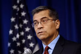 Bộ trưởng Xavier Becerra (Nguồn: AFP/TTXVN)