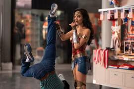 Một cảnh trong Wonder Women 1984 (Nguồn: Warner Bros.)