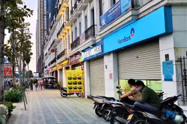 Phạt tù nhóm mang súng giả đi cướp ngân hàng Vietinbank Hồ Tây