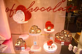 Chocolate đắt đỏ-phép thử đối với người tiêu dùng Nhật Bản
