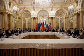  Quang cảnh vòng đàm phán nhằm khôi phục thỏa thuận hạt nhân Iran tại Vienna, Áo ngày 27/12/2021. (Ảnh: AFP/TTXVN)