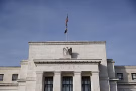 Bên ngoài trụ sở Cục Dự trữ Liên bang Mỹ ở Washington DC. (Ảnh: THX/TTXVN) 