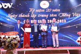 Kỷ niệm 20 năm thành lập Trung tâm tiếng Việt tại CH Séc