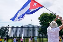 Nhóm Thượng nghị sỹ Mỹ đề xuất dự luật dỡ bỏ cấm vận kinh tế Cuba