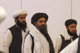 Thủ lĩnh Taliban Mullah Abdul Ghani Baradar(giữa). (Nguồn: AFP) 