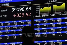 Bảng điện tử hiện thị chỉ số chứng khoán Nikkei-225 tại Osaka, Nhật Bản, ngày 22/2/2024. (Ảnh: Kyodo/TTXVN)