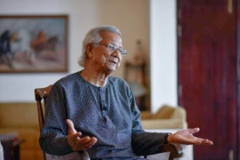  Ông Muhammad Yunus trả lời phỏng vấn báo chí tại Dhaka, Bangladesh, ngày 1/5/2024. (Ảnh: Getty Images/TTXVN)