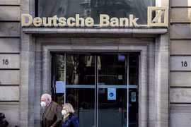 Một chi nhánh ngân hàng Deutsche Bank tại Frankfurt, Đức. (Ảnh: AFP/TTXVN) 