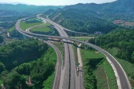 Một đoạn trong cao tốc Mai Châu-Đại Bộ ở Trung Quốc.(Ảnh: Sở Giao thông Quảng Đông)