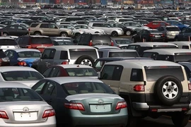 Xe ôtô của Toyota Nhật Bản tại trung tâm phân phối xe của hãng ở cảng Long Beach, Mỹ. (Ảnh: Getty Images/TTXVN) 