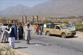 Nhân viên an ninh điều tra tại hiện trường vụ đánh bom ở Quetta, Pakistan, ngày 5/9/2021. (Ảnh minh họa: AFP/TTXVN) 