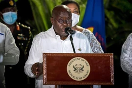 Tổng thống Ghana Nana Akufo-Addo phát biểu tại Accra sau khi được tuyên bố giành chiến thắng trong cuộc bầu cử Tổng thống (Ảnh: AFP/TTXVN)