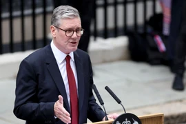 Tân Thủ tướng Anh Keir Starmer phát biểu họp báo tại số 10 phố Downing, London ngày 5/7/2024. (Ảnh: THX/TTXVN)