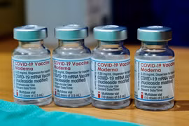 Vaccine phòng COVID-19 của hãng Moderna. (Ảnh: AFP/TTXVN)