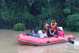 Quảng Ninh ngập sâu trong trận mưa lũ lịch sử diễn ra từ 26/7-31/7/2015. (Ảnh: Nguyễn Hoàng/TTXVN)