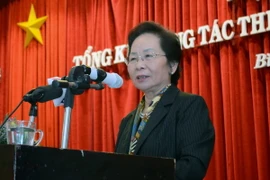 Phó Chủ tịch nước Nguyễn Thị Doan phát biểu tại hội nghị Tổng kết công tác thi đua, khen thưởng năm 2015 . (Ảnh: Quốc Dũng/TTXVN)