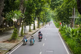 Ra đời từ năm 2018 dịch vụ du lịch quanh Hà Nội bằng xe bus 2 tầng là một trải nghiệm khó quên đối với mỗi du khách khi ghé thăm Thủ đô. (Ảnh: Minh Sơn/Vietnam+)