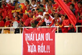 Những sắc màu cảm xúc trên sân Mỹ Đình trước trận Việt Nam-Thái Lan