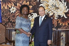 Thủ tướng Nguyễn Xuân Phúc tiếp bà Victoria Kwakwa, Phó Chủ tịch Ngân hàng Thế giới (WB) phụ trách khu vực Đông Á-Thái Bình Dương. (Ảnh: Thống Nhất/TTXVN)