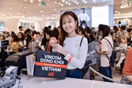 Các hoạt động Sale do Vincom tổ chức luôn thu hút được sự quan tâm của khách hàng.