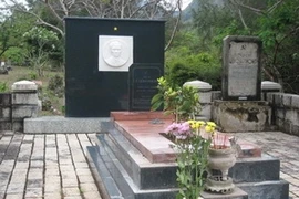 Phần mộ của Tổng Bí thư Lê Hồng Phong tại Nghĩa trang Hàng Dương, Côn Đảo. Ảnh minh họa. (Nguồn: TTXVN)