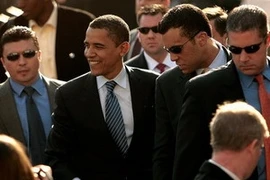Các nhân viên mật vụ bảo vệ ông Obama (Nguồn: thegatewaypundit.com)
