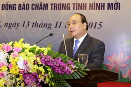 Phó Thủ tướng Nguyễn Xuân Phúc dự và phát biểu tại hội nghị. (Ảnh: An Đăng/TTXVN)