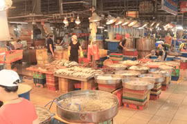 [Photo] TP.HCM: Chợ đầu mối Bình Điền nhộn nhịp những ngày giáp Tết