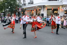 Ấn tượng Lễ hội đường phố “Sắc màu văn hóa” tại Festival Huế 2022