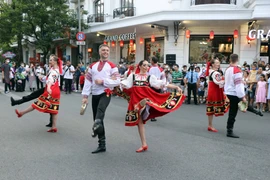 Ấn tượng Lễ hội đường phố “Sắc màu văn hóa” tại Festival Huế 2022