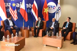 Phái đoàn ACMC tại cuộc gặp với Thống đốc bang Guanajuato, Diego Sinhue Rodríguez Vallejo. (Ảnh: Việt Hùng/Vietnam+)