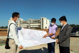 Gói thầu số 25 thi công công viên, cây xanh, quảng trường khu hành chính tập trung tỉnh Thừa Thiên-Huế xin gia hạn thời gian hoàn thành đến tháng 7/2022, thay vì cuối năm 2021. (Ảnh: Đỗ Trưởng/TTXVN)