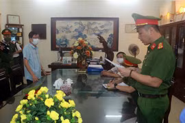 Ông Đỗ Đức Lưu, Giám đốc Trung tâm Kiểm soát bệnh tật tỉnh Nam Định bị khởi tố, bắt tạm giam 4 tháng về tội vi phạm quy định đấu thầu gây hậu quả nghiêm trọng. (Ảnh: Văn Đạt/TXVN)