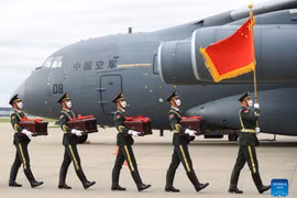 Lễ bàn giao hài cốt quân nhân Trung Quốc tại sân bay quốc tế Incheon, Hàn Quốc, ngày 2/9/2021.(Nguồn: Tân hoa xã)