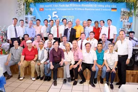 Những người Việt Nam thuộc chương trình lao động hợp tác Việt Nam-Đức những năm 1980. (Ảnh: Phương Hoa/TTXVN)