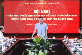 Bí thư Trung ương Đảng, Phó Thủ tướng Chính phủ Lê Minh Khái, Trưởng đoàn kiểm tra 544 chủ trì hội nghị. (Ảnh: An Đăng/TTXVN)