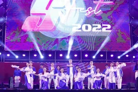 Các tiết mục biểu diễn đặc sắc trong ngày hội tân sinh viên. (Ảnh: Minh Đức/TTXVN)