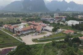 Khu nghỉ dưỡng ở Vangvieng, Lào. (Ảnh: Phạm Kiên/TTXVN)