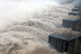 Hồ thủy điện xả lũ. Ảnh minh họa. (Nguồn: Xuân Triệu/TTXVN)