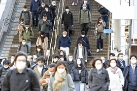 Người dân tại Tokyo, Nhật Bản ngày 7/3/2022. (Ảnh: Kyodo/TTXVN)