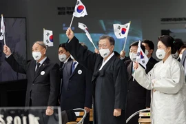 Tổng thống Hàn Quốc Moon Jae-in (thứ 3 trái) tham dự lễ kỷ niệm ở Seoul, ngày 1/3/2022. (Ảnh: YONHAP/TTXVN)